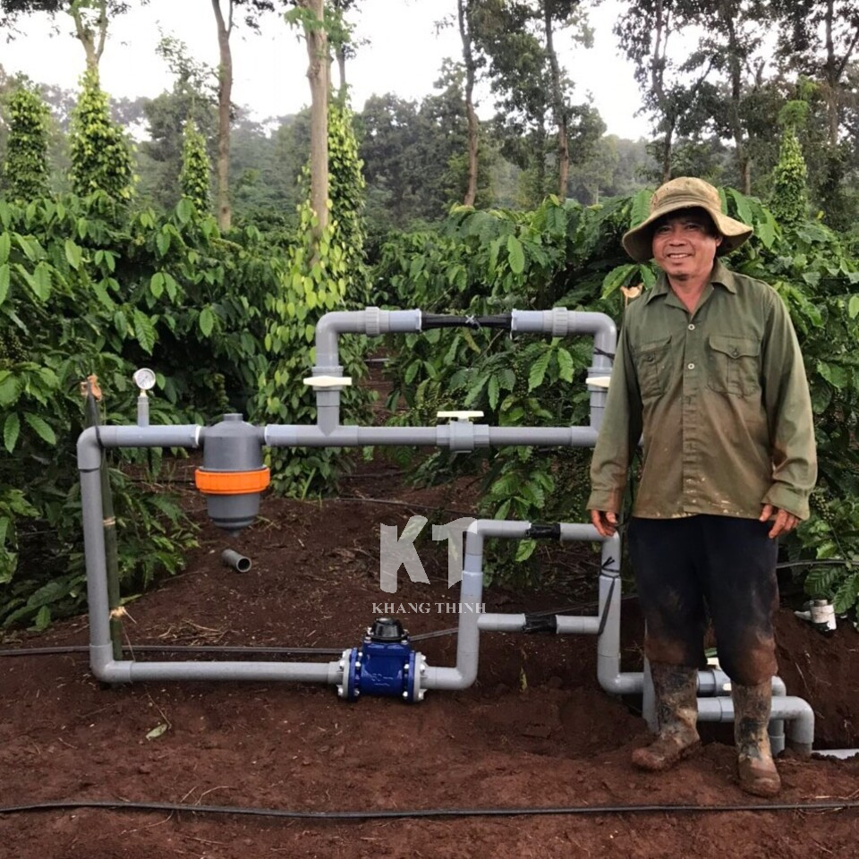 Hệ Thống Tưới Nhỏ Giọt Bù Áp Cho Cây Cà Phê